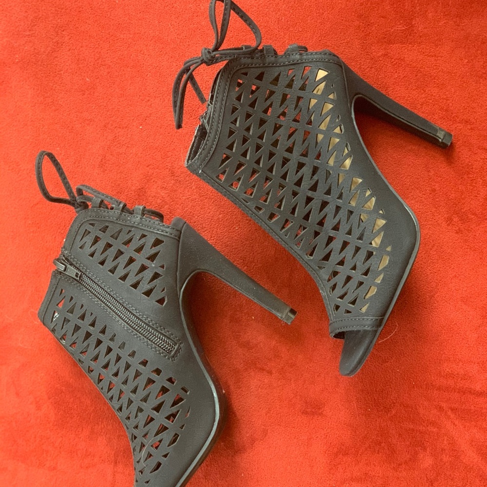 Booties - Picture 3 of 7